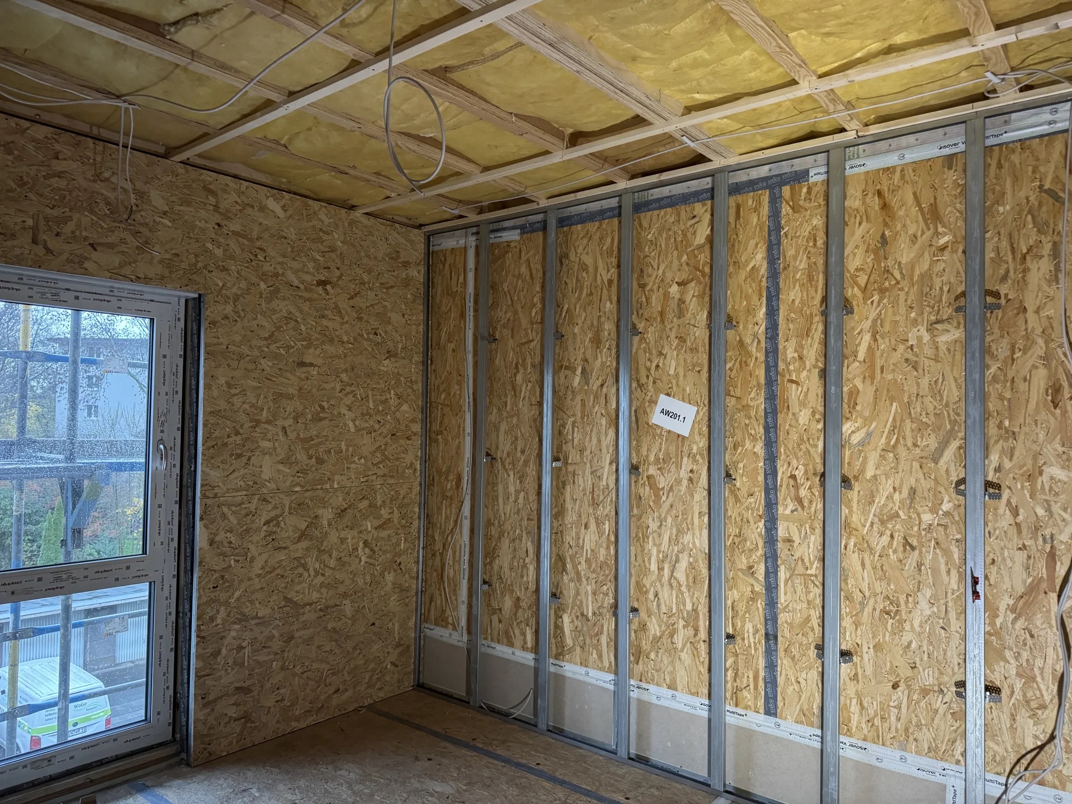 Trockenbau und Dämmarbeiten während der Renovierung