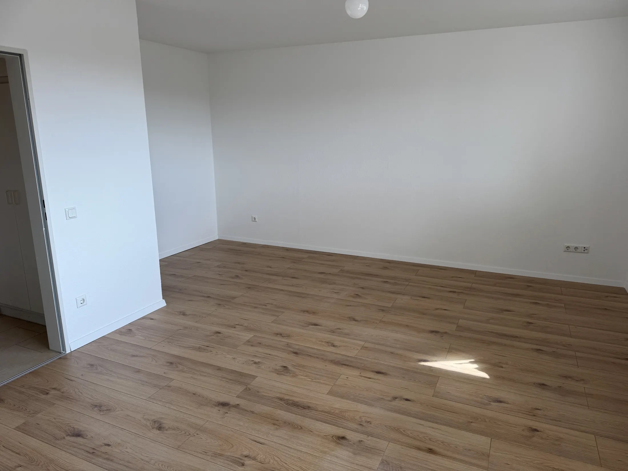 Saubere Wand- und Bodenarbeiten