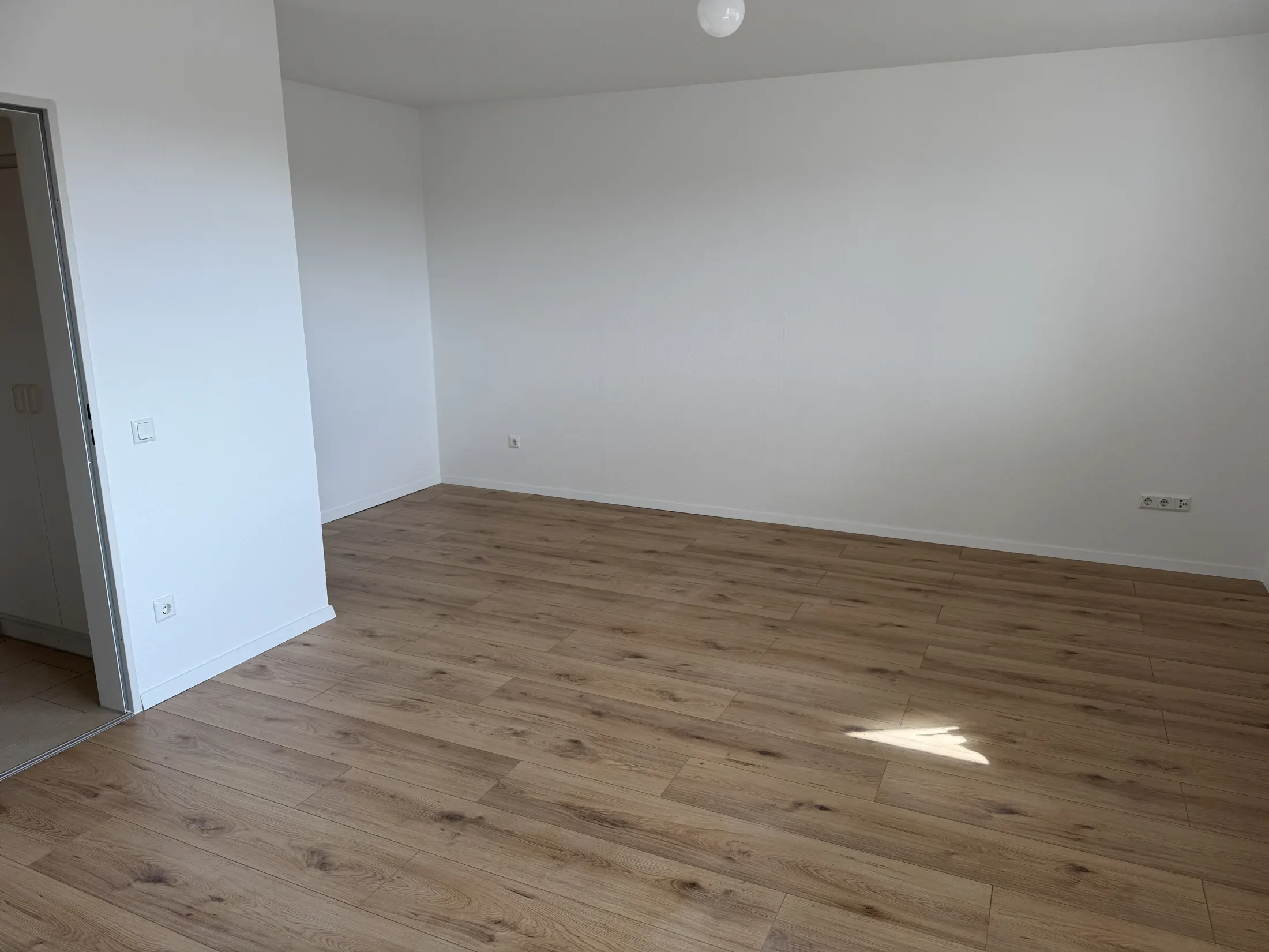 Saubere Wand- und Bodenarbeiten